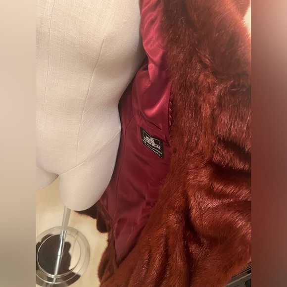 Terry Lewis Classic Luxuries Burgundy Faux Fur; Plush, Rich & real looking fur. - Picture 4 of 12